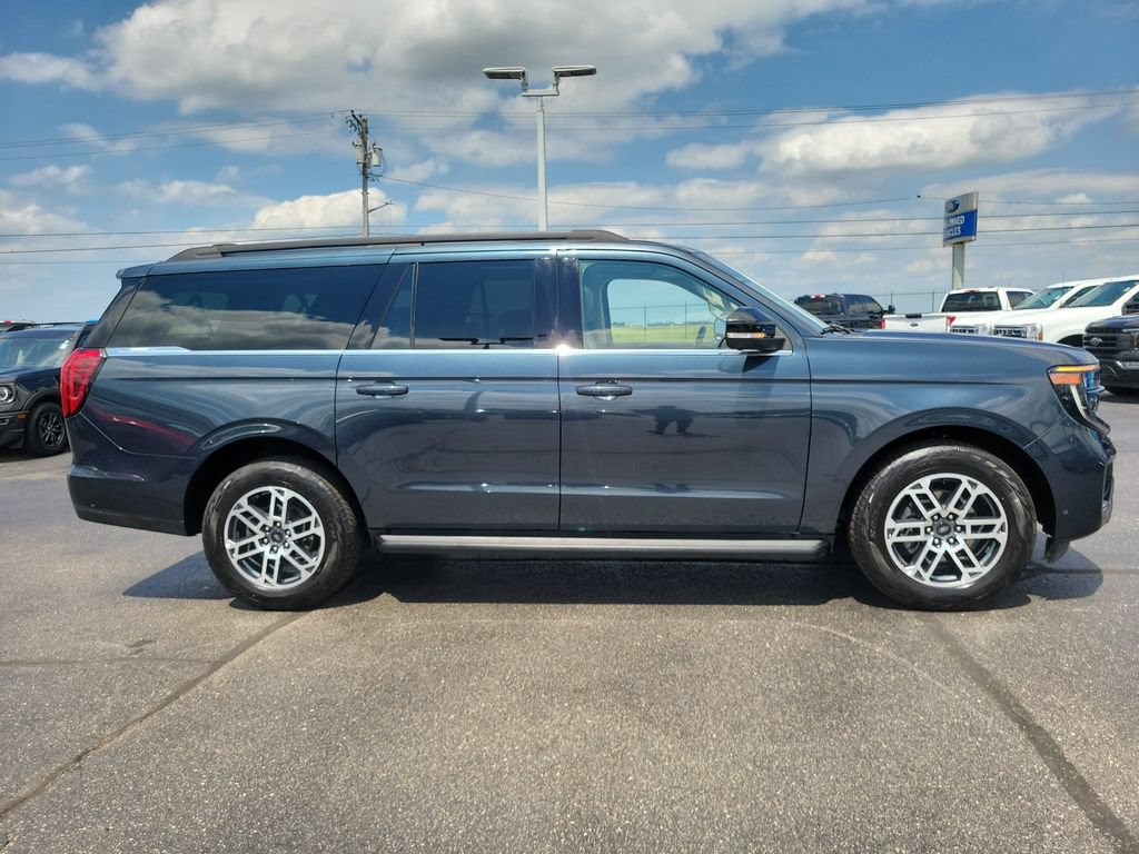 Certified 2025 Ford Expedition Max Active AWD/4WD image 3