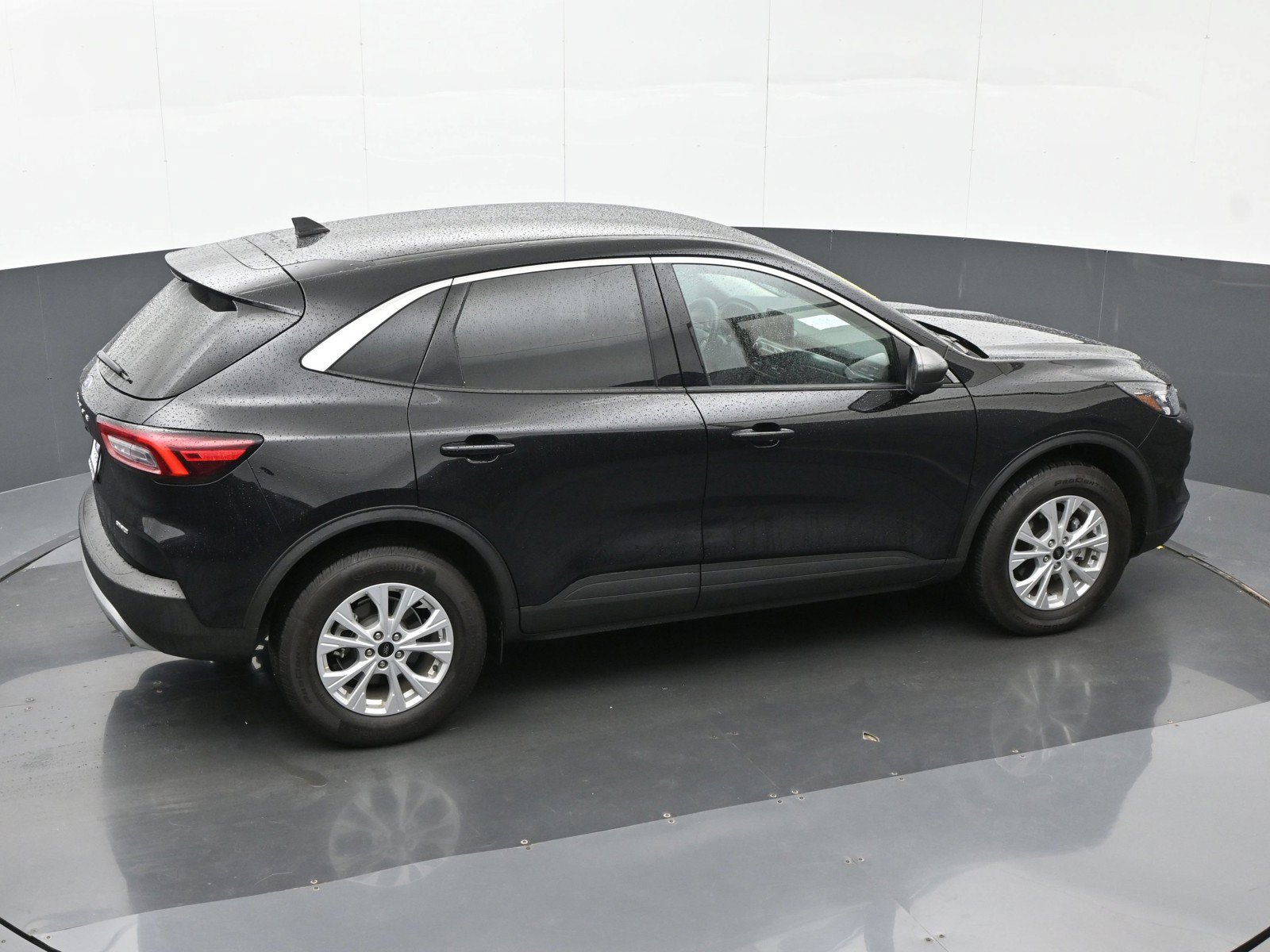 Certified 2024 Ford Escape Active AWD/4WD image 31