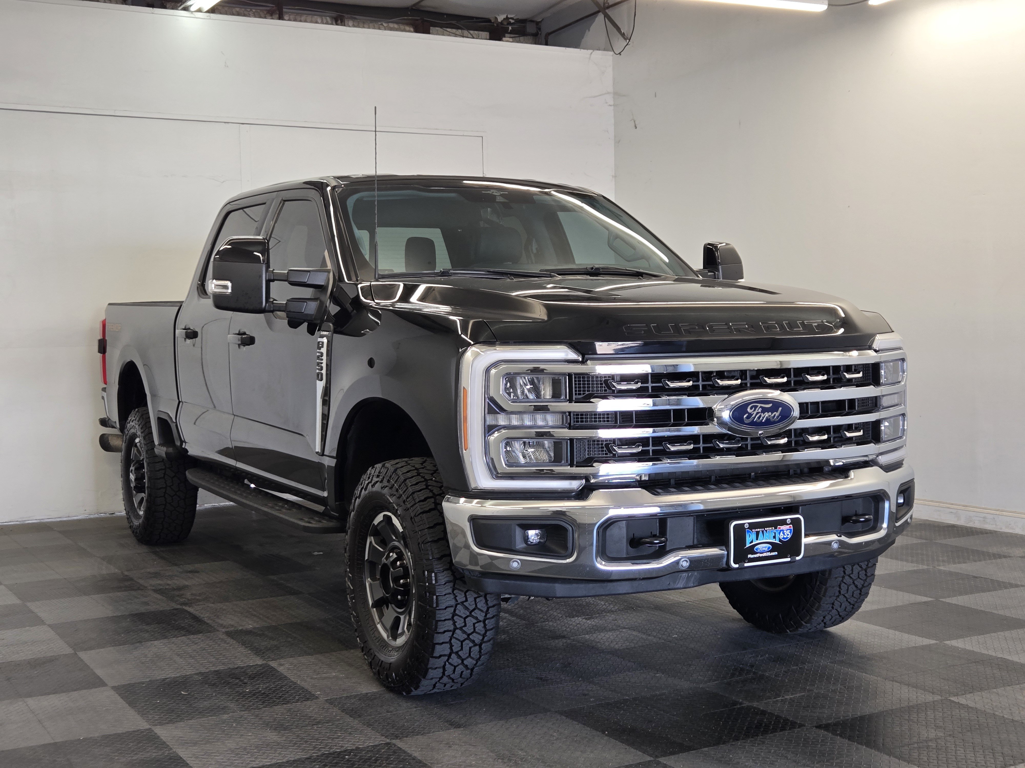 Certified 2023 Ford F250 Lariat w/ Lariat Ultimate Package AWD/4WD image 2