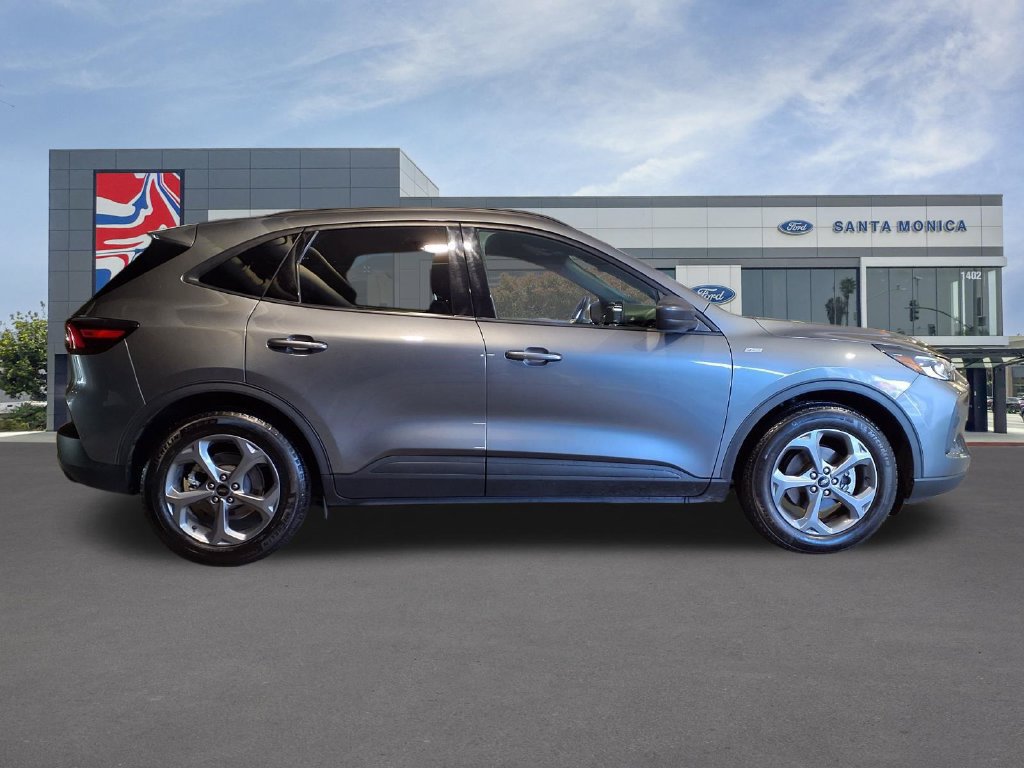 Certified 2025 Ford Escape ST-Line FWD image 25