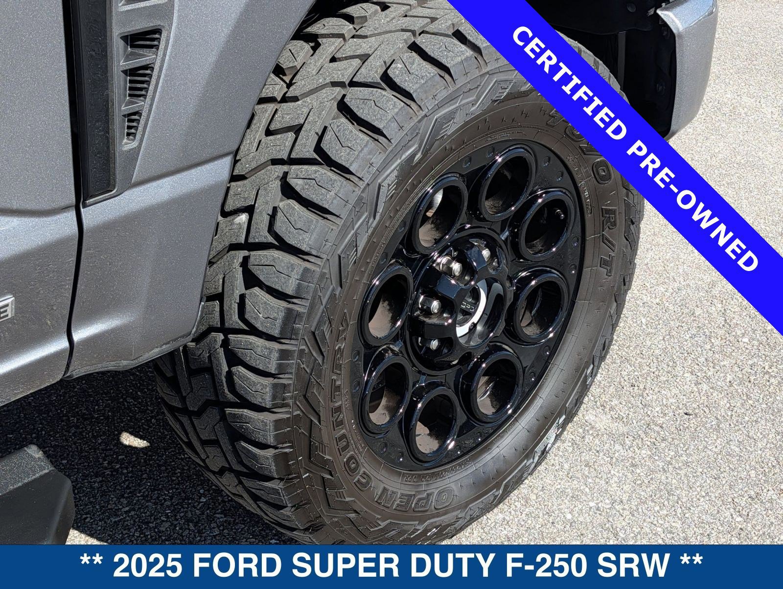 Certified 2025 Ford F250 Lariat w/ Black Appearance Package image 12