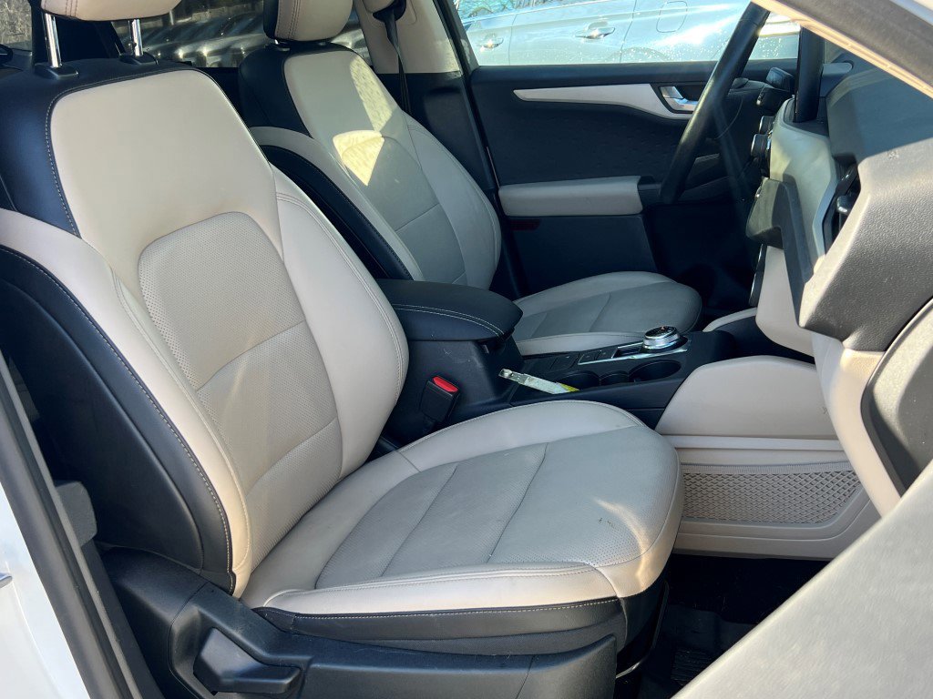 Certified 2020 Ford Escape SE Sport image 24