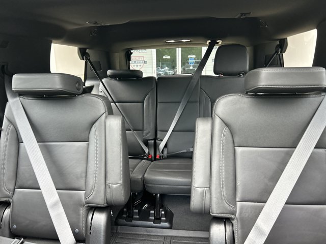 Used 2023 Chevrolet Tahoe Z71 w/ Luxury Package AWD/4WD image 23