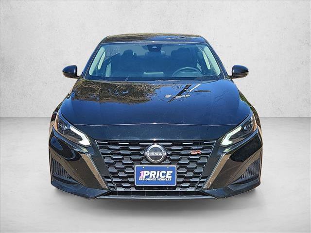 Used 2025 Nissan Altima 2.5 SR FWD image 2