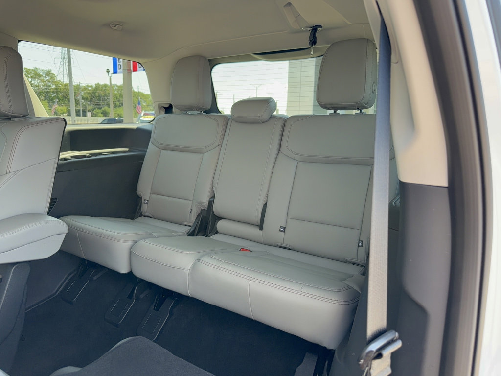 Certified 2025 Ford Expedition Active image 17