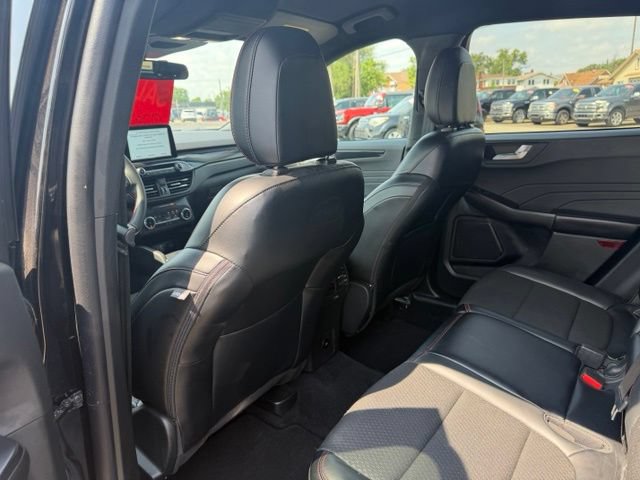 Certified 2025 Ford Escape ST-Line AWD/4WD image 14