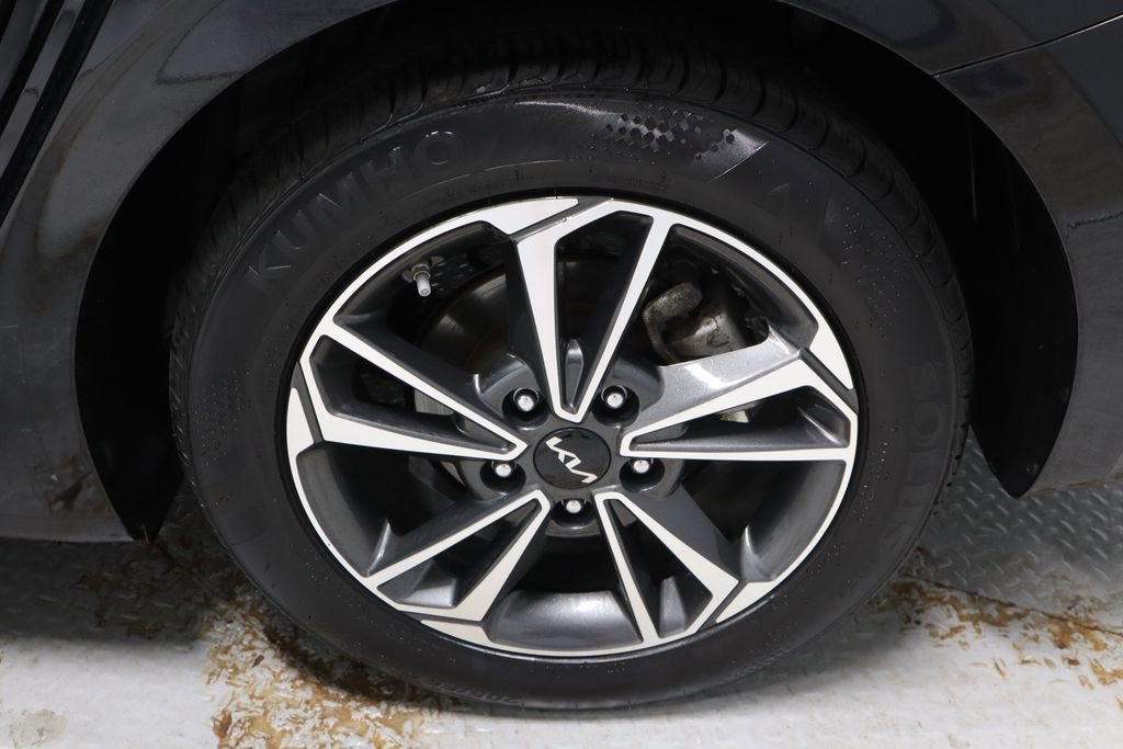Used 2024 Kia Forte LXS w/ LXS Technology Package FWD image 18