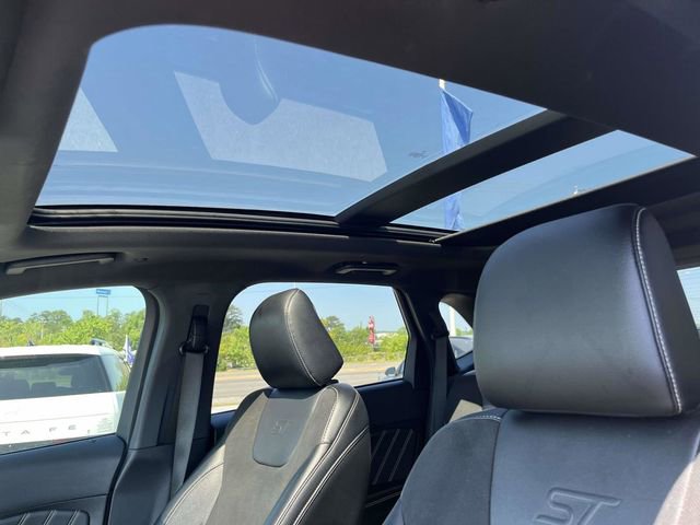 Certified 2022 Ford Edge ST w/ Equipment Group 401A AWD/4WD image 15