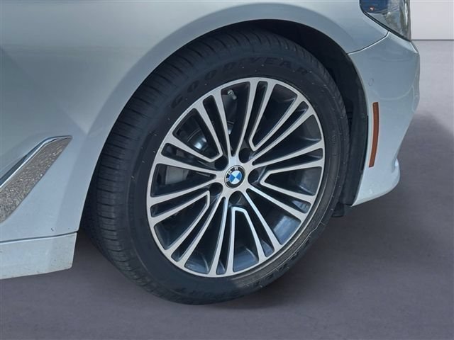 Used 2017 BMW 540i RWD image 13