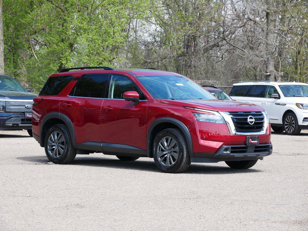 Used 2024 Nissan Pathfinder SV w/ SV Premium Package