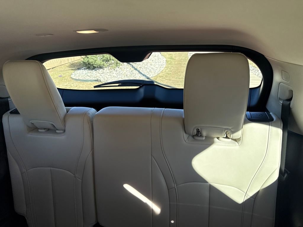 Used 2025 INFINITI QX60 Sensory w/ Vision Package image 21