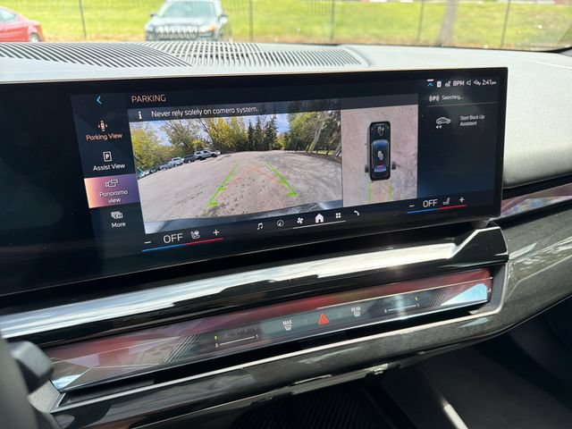 Used 2025 BMW i5 xDrive40 w/ Premium Package AWD/4WD image 45