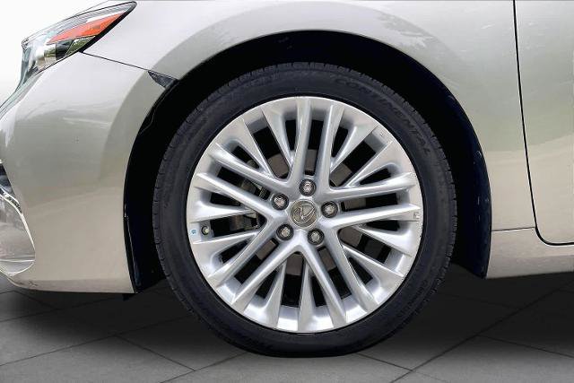 Used 2017 Lexus ES 350 w/ Luxury Package FWD image 10