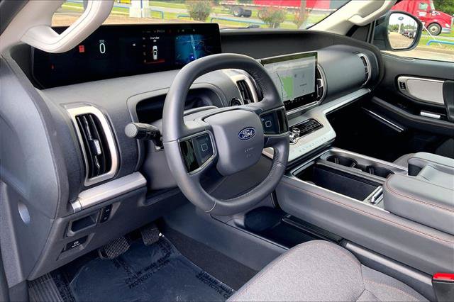 Certified 2025 Ford Expedition Active RWD image 20