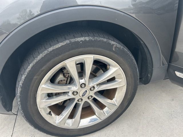 Certified 2018 Ford Explorer XLT w/ Equipment Group 202A image 25