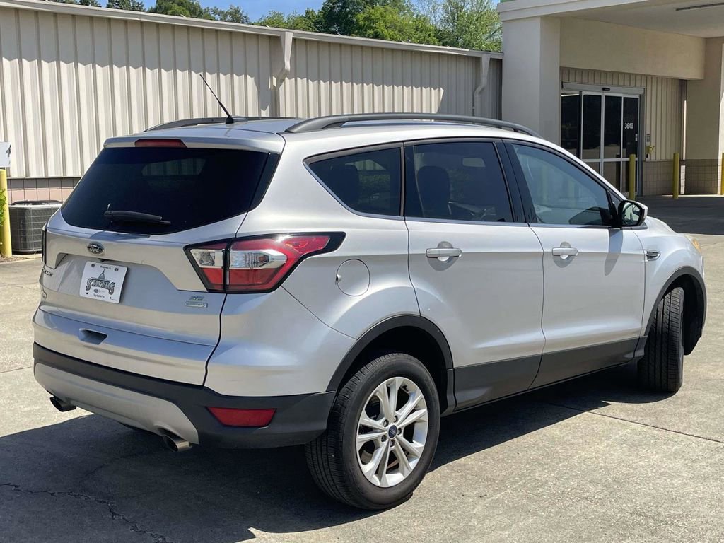 Certified 2018 Ford Escape SE image 5