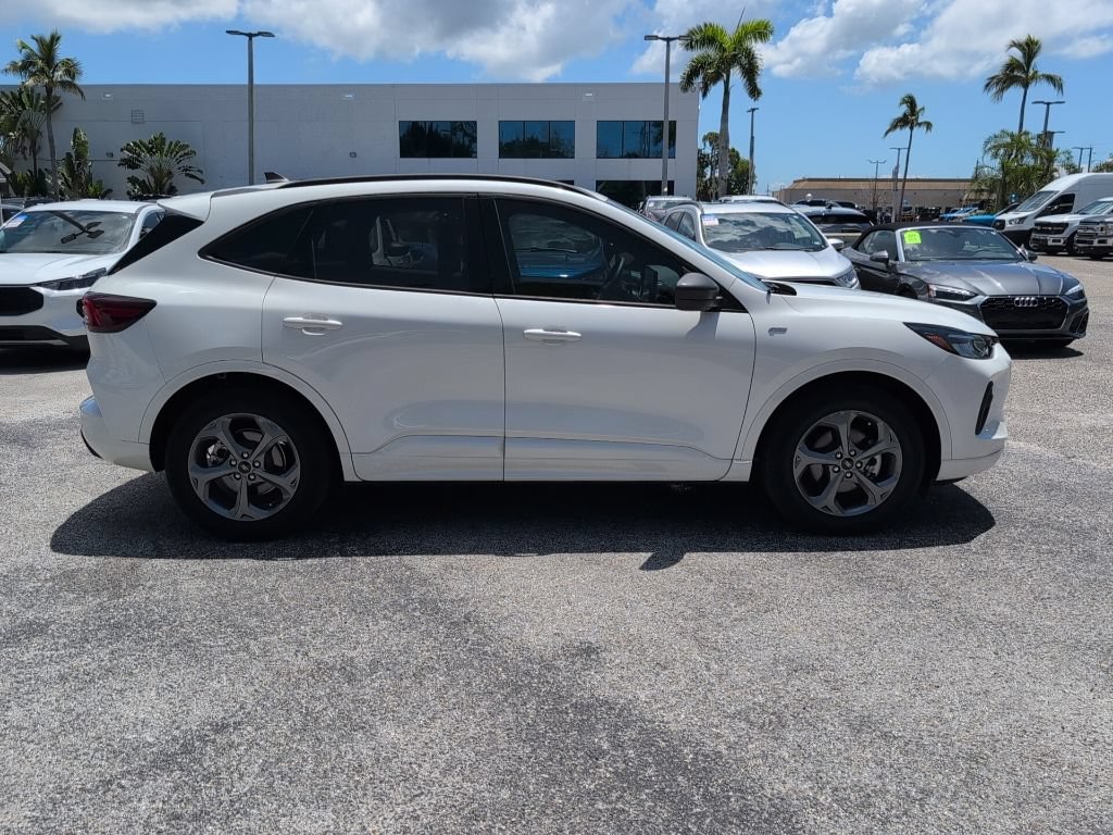 Certified 2024 Ford Escape ST-Line w/ Tech Pack #1 FWD image 2