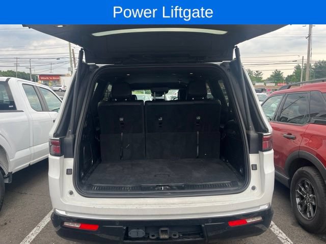 Used 2024 Jeep Wagoneer Series II w/ Flexible Seating Group AWD/4WD image 6