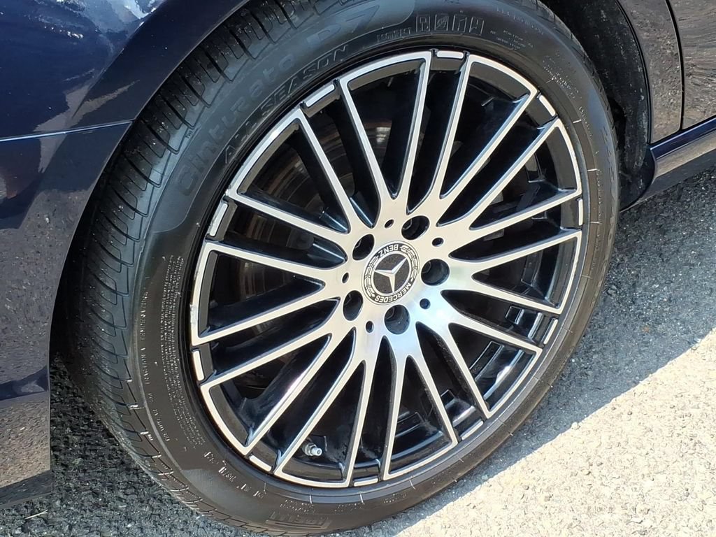 Used 2023 Mercedes-Benz C 300 4MATIC Sedan image 7