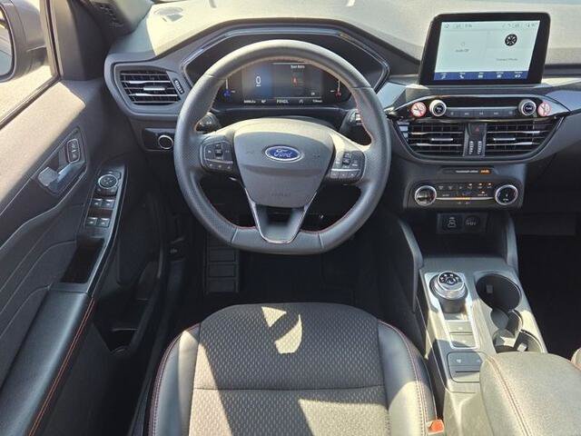 Certified 2025 Ford Escape ST-Line FWD image 7