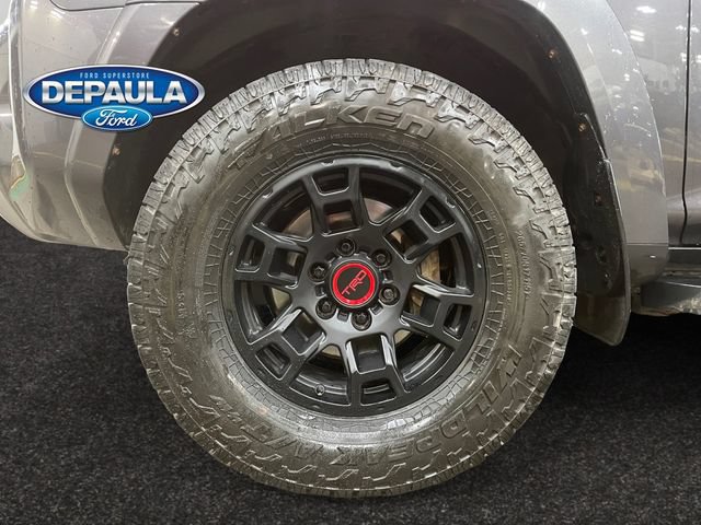 Used 2022 Toyota 4Runner TRD Off-Road Premium w/ TRD Black Wheel Package (TMS) AWD/4WD image 18