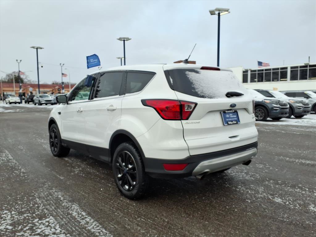 Certified 2019 Ford Escape SE image 4