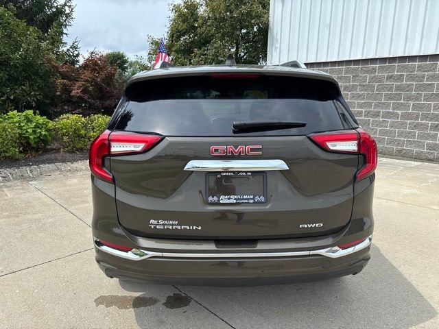 Used 2023 GMC Terrain Denali w/ Denali Premium Package AWD/4WD image 9