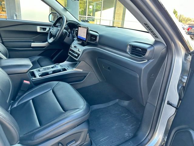 Certified 2021 Ford Explorer XLT w/ Equipment Group 202A AWD/4WD image 54
