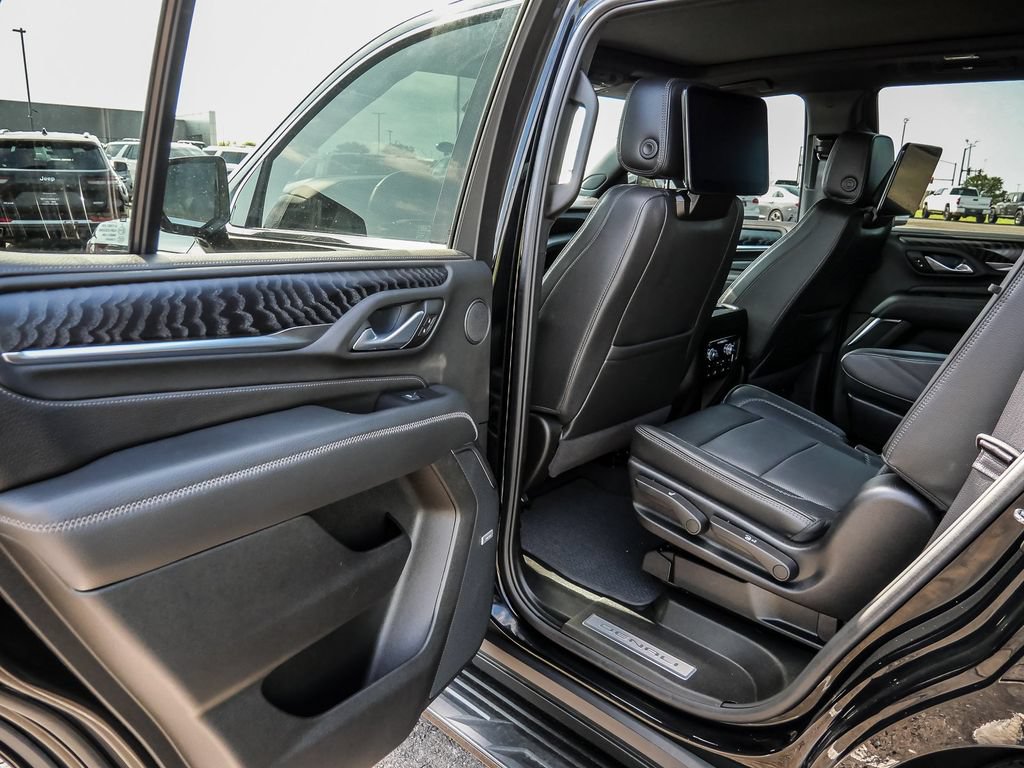 Used 2024 GMC Yukon Denali w/ Advanced Technology Package AWD/4WD image 52