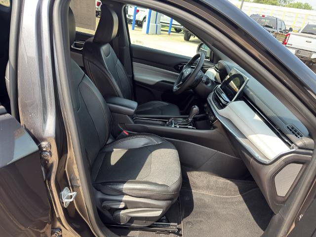 Used 2023 Jeep Compass Limited AWD/4WD image 17