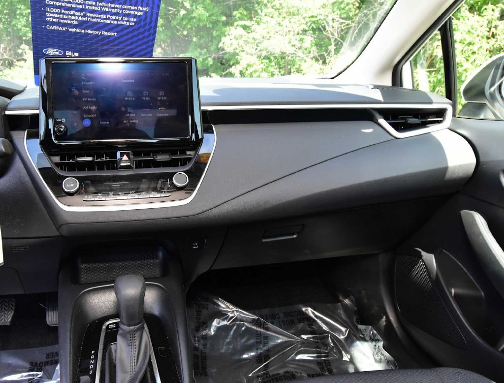 Used 2023 Toyota Corolla LE FWD image 18