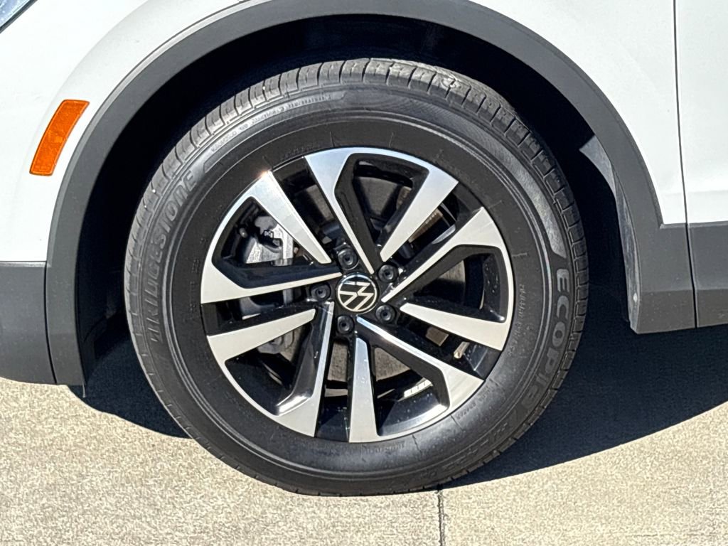 Used 2024 Volkswagen Tiguan S image 11