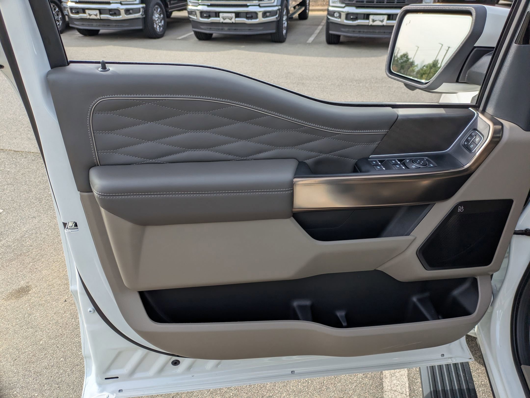 Certified 2025 Ford F150 Platinum w/ Equipment Group 703A Plus image 18