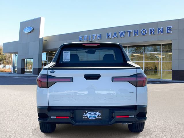 Used 2024 Hyundai Santa Cruz SE AWD/4WD image 5