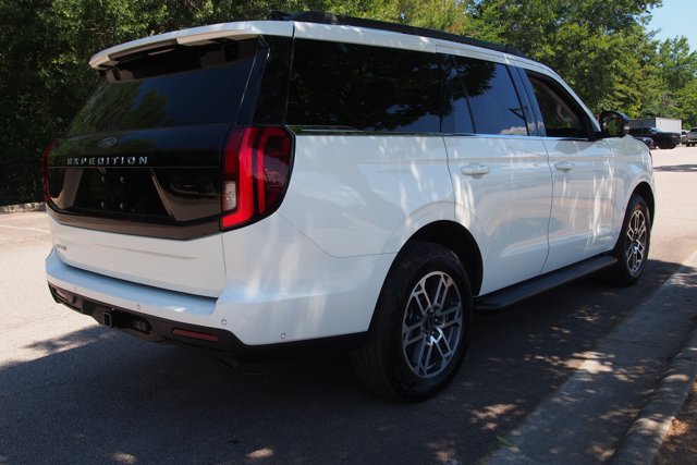 Certified 2025 Ford Expedition Active AWD/4WD image 7
