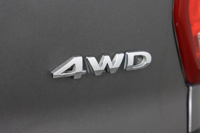 Certified 2018 Ford Explorer XLT w/ Equipment Group 202A image 26