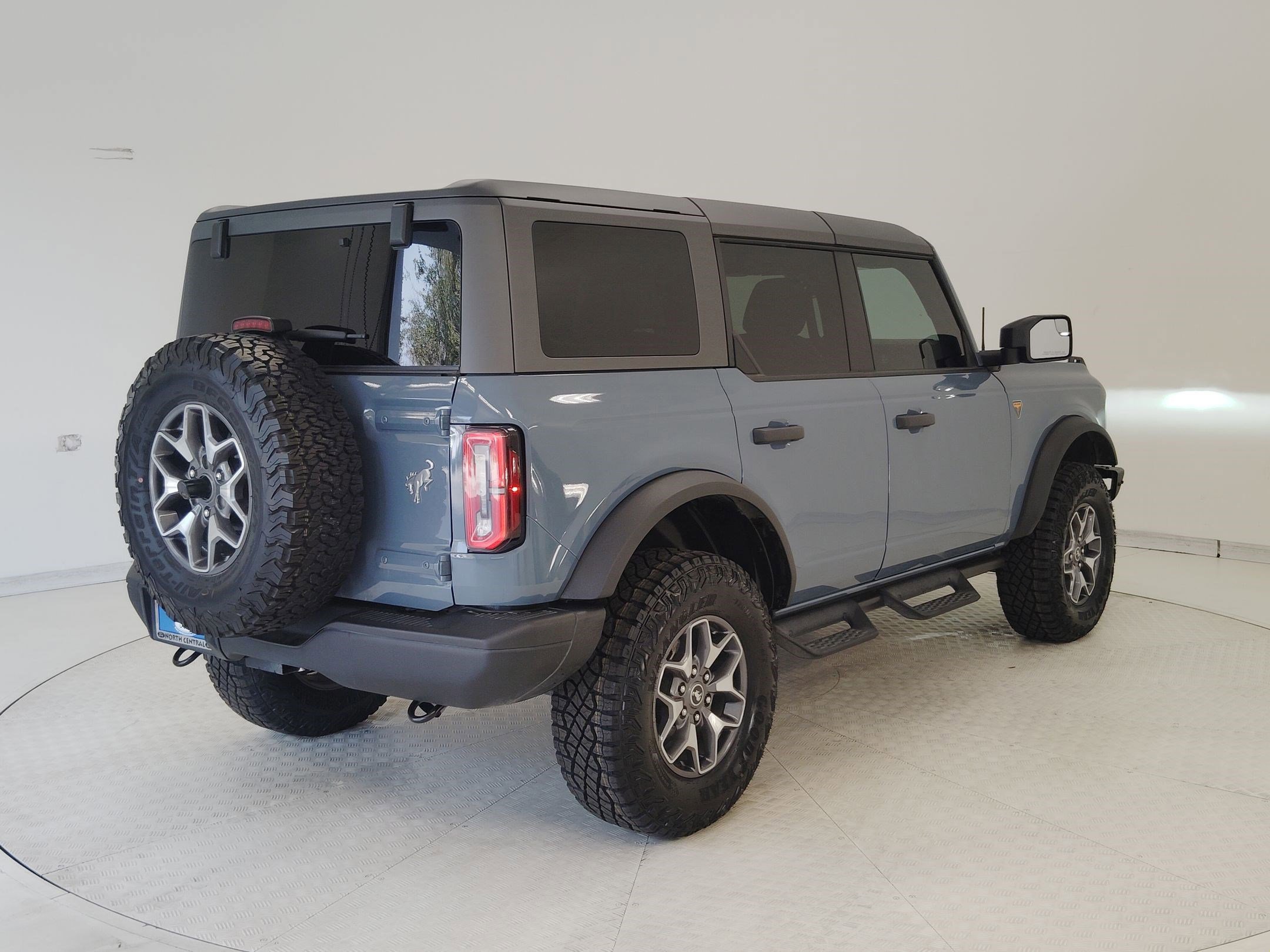 Certified 2024 Ford Bronco Badlands image 5