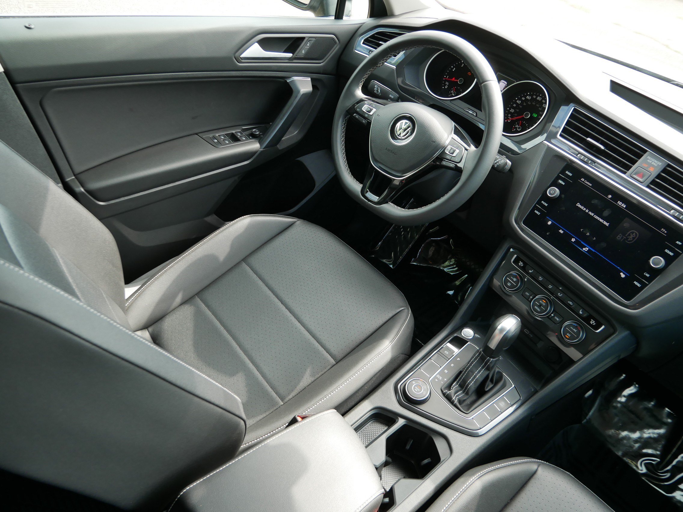 Used 2021 Volkswagen Tiguan SE AWD/4WD image 9