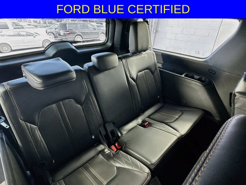 Certified 2024 Ford Expedition Max Platinum RWD image 32