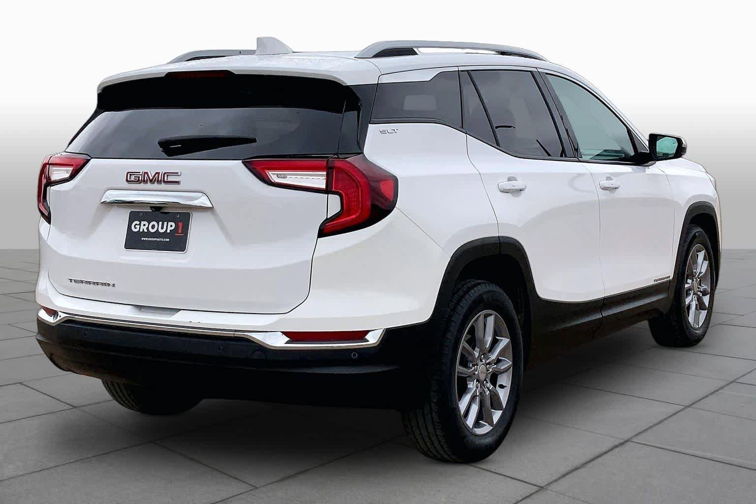 Used 2022 GMC Terrain SLT FWD image 13