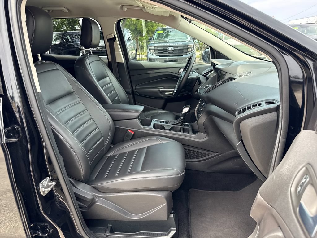 Certified 2019 Ford Escape SEL FWD image 24