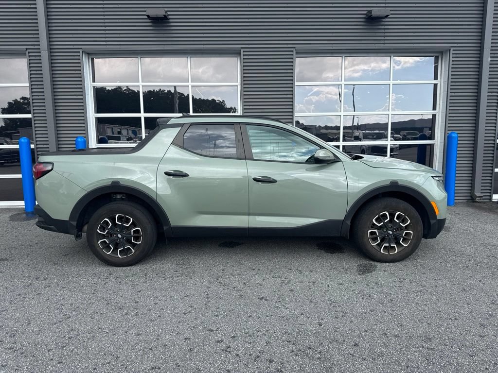 Used 2024 Hyundai Santa Cruz SEL w/ Activity Package FWD image 4