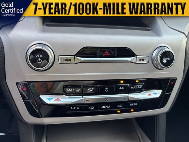 Certified 2024 Ford Explorer XLT RWD image 27
