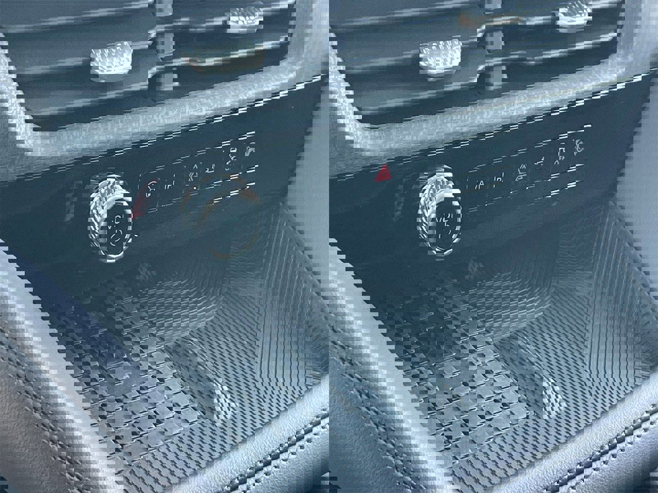 Certified 2025 Ford Explorer Platinum w/ Ultimate Package image 27