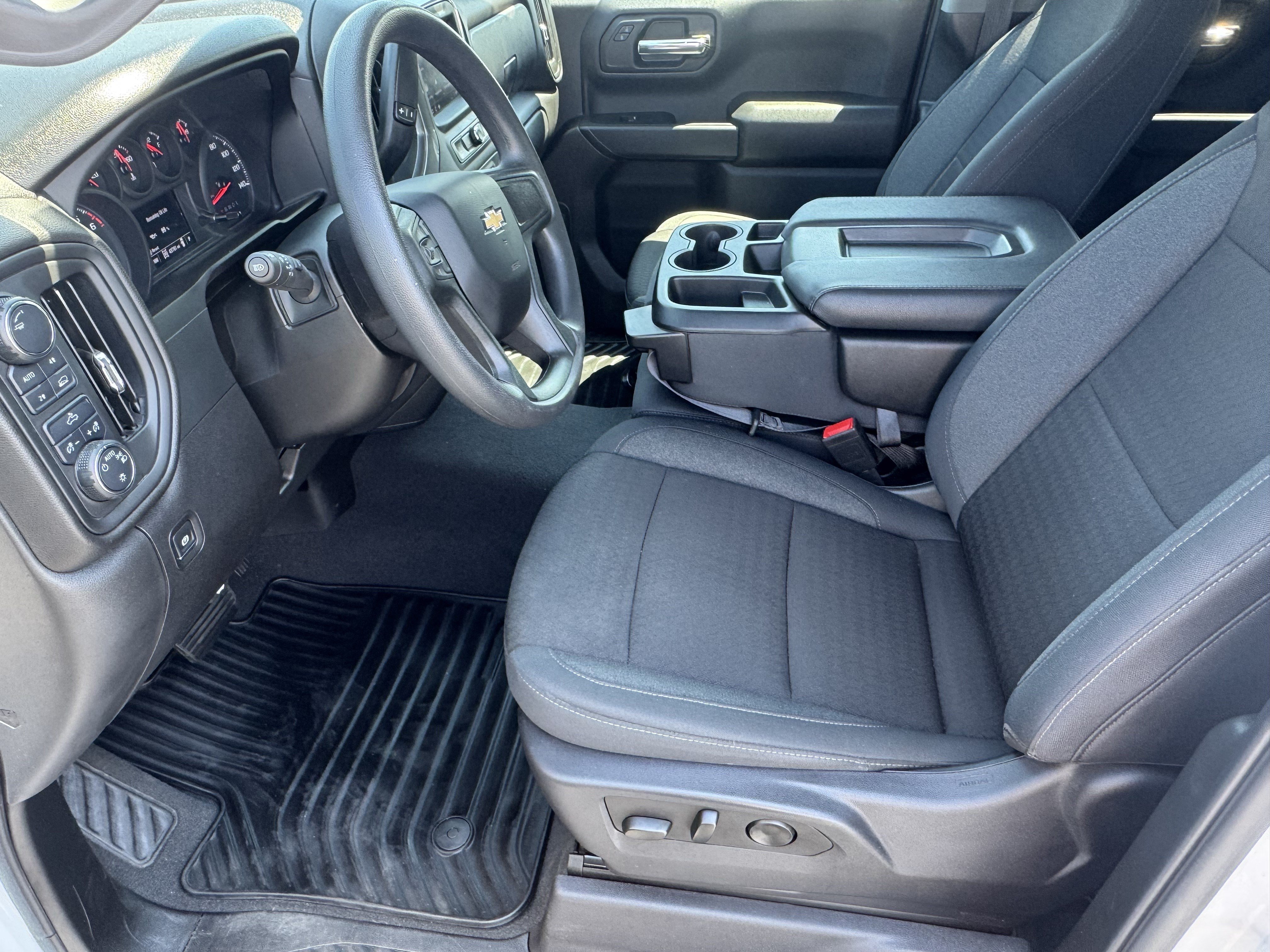Used 2024 Chevrolet Silverado 1500 Custom AWD/4WD image 9