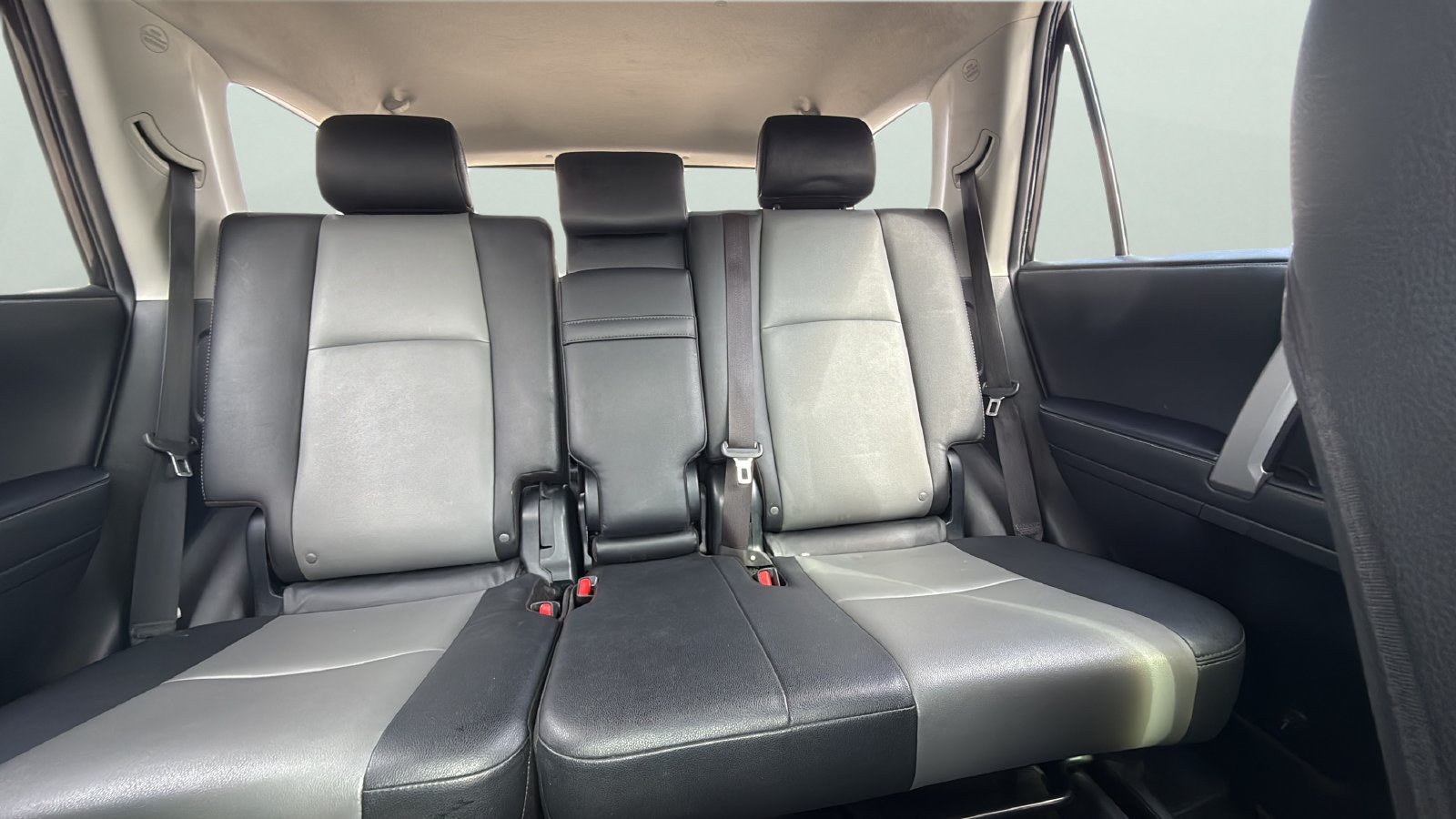 Used 2021 Toyota 4Runner SR5 Premium w/ Moonroof Package RWD image 20