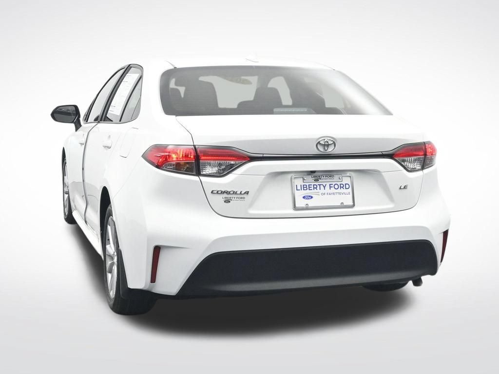 Used 2025 Toyota Corolla LE w/ LE Premium Package FWD image 9