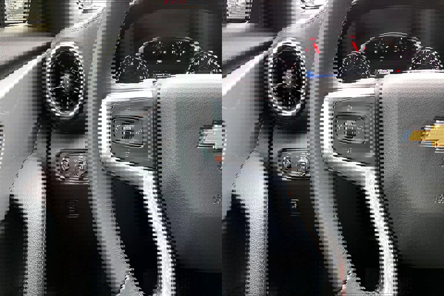 Used 2020 Chevrolet Blazer LT image 24