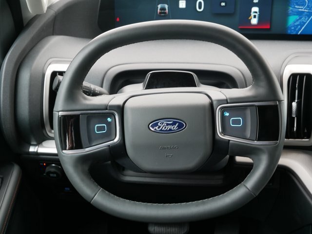 Certified 2025 Ford Expedition Active AWD/4WD image 17