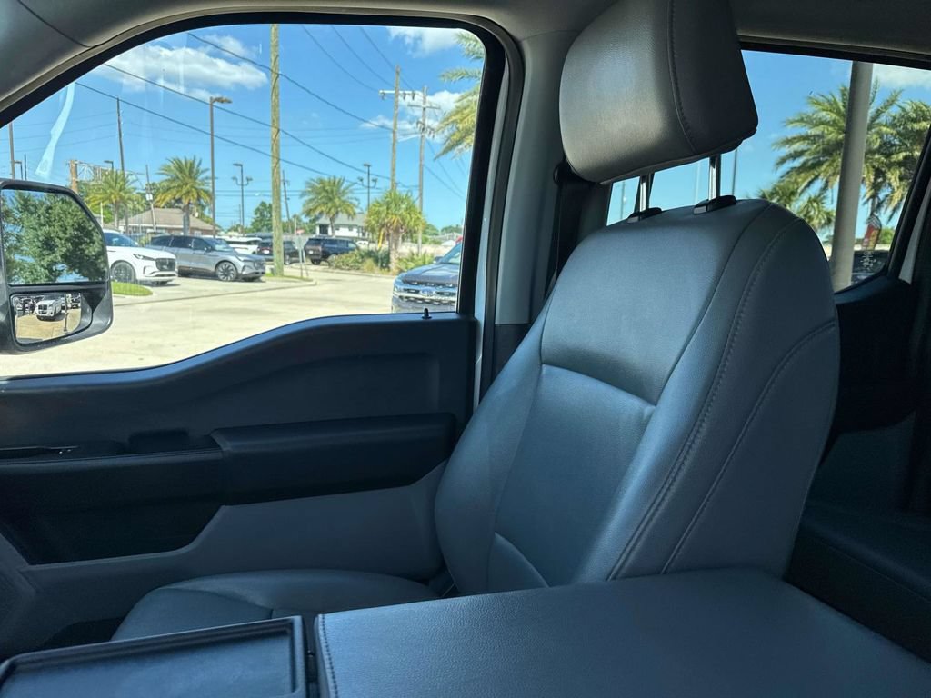 Certified 2025 Ford F250 XL w/ XL Off-Road Package AWD/4WD image 18